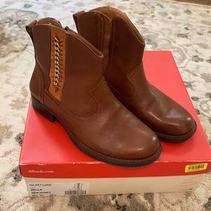 Nurture boots - new in box